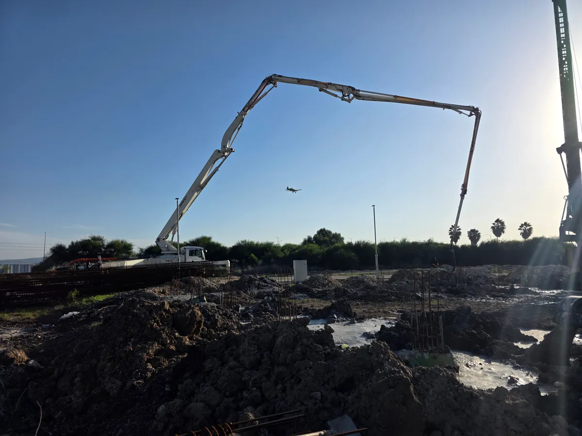 משאבת בטון ויציקת כלונסאות