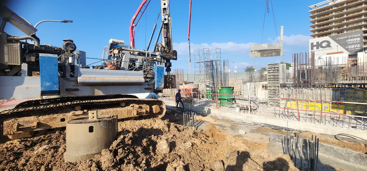 ביסוס מנוף הרצליה - חברת פרושקובסקי