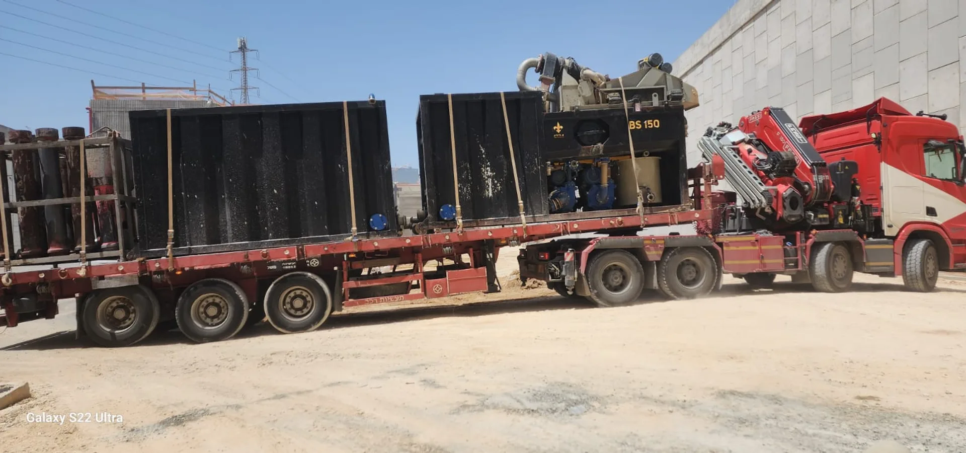 תחנת בנטונייט BS 150 על משאית - ציוד כבד